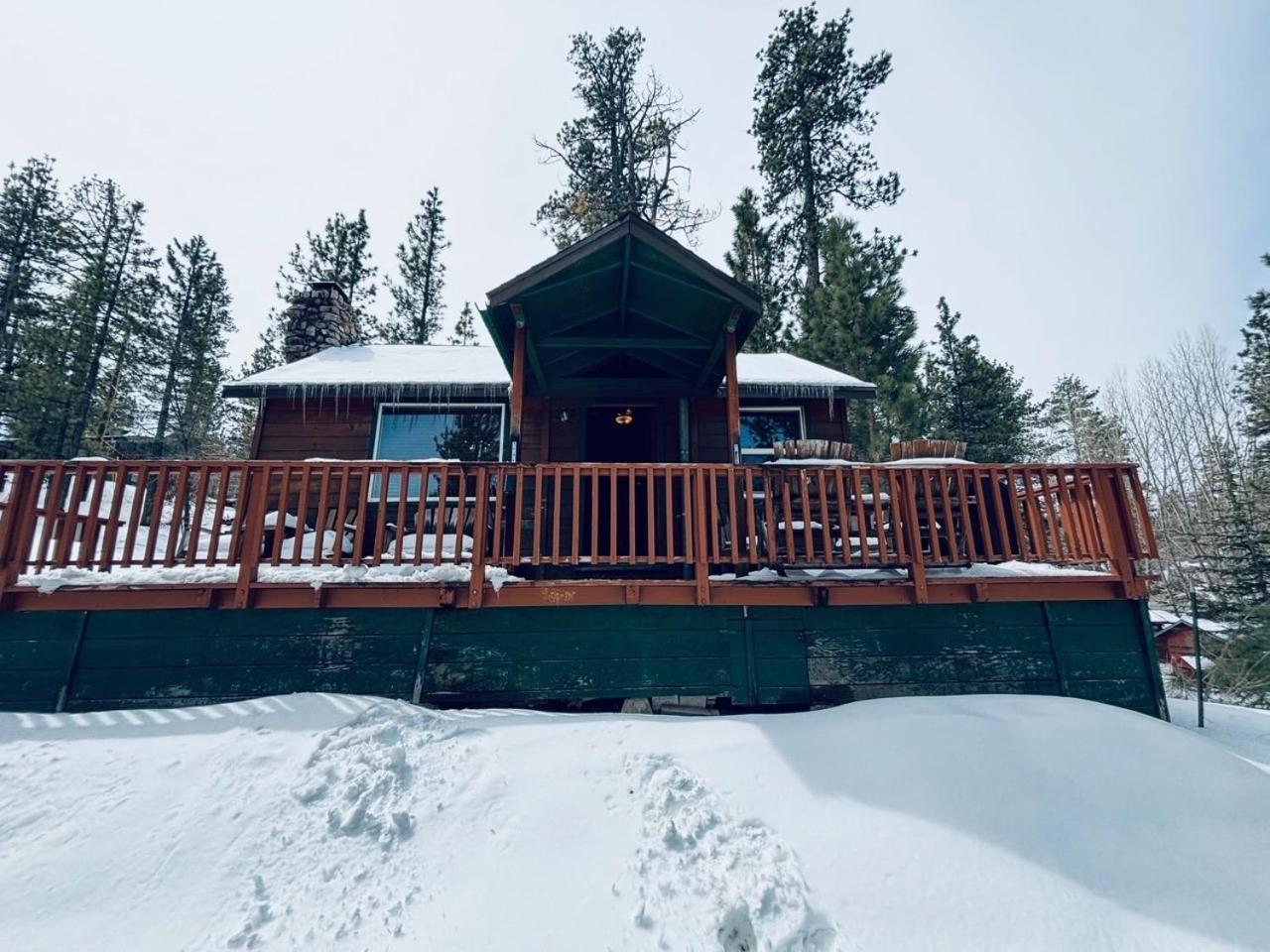 Snow Bunny Lodge - Perfect Big Bear Getaway! Deck With A New Hot Tub And Charcoal Barbecue! Big Bear Lake Kültér fotó